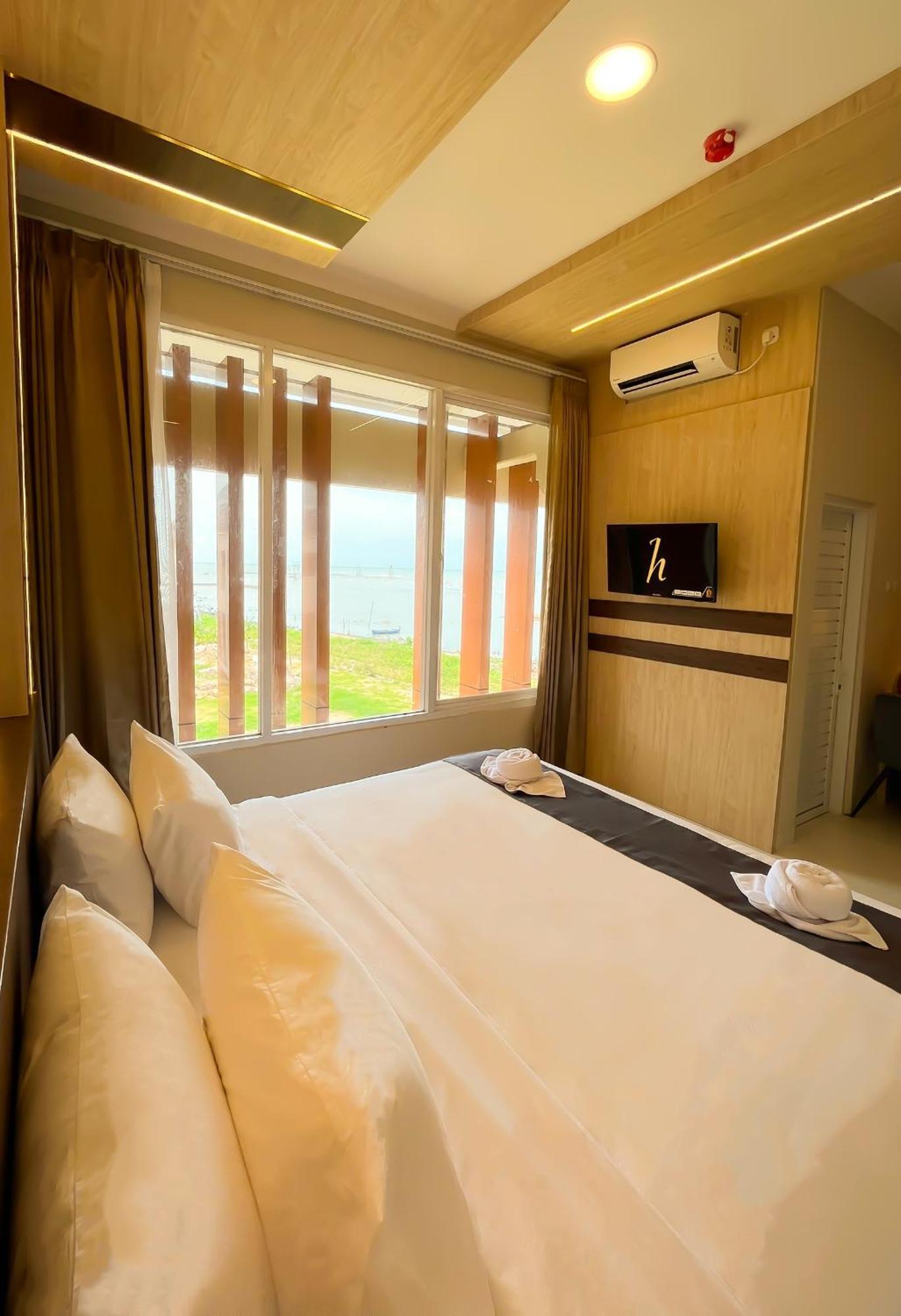 Horison Resort Antawirya Jepara Eksteriør billede